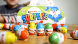 free-kinder-mini-eggs-sampling-opportunity1